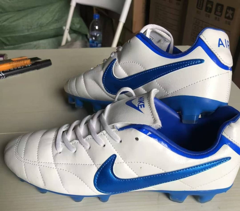 Crampons Nike 2 White 44